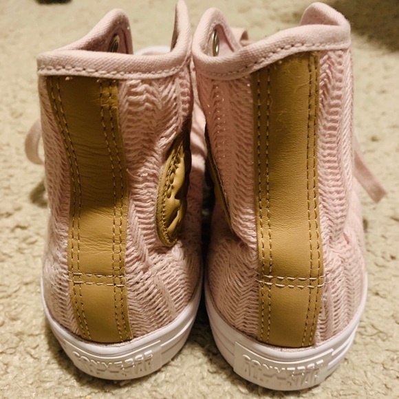 Pink girl converse - Picture 4 of 5